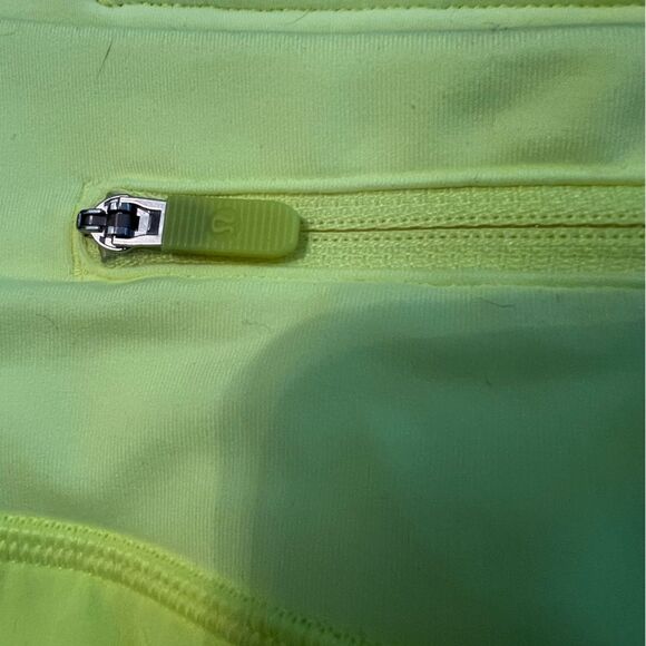 Lululemon Speed Up LR Low-Rise Short 2.5" Highlight Yellow Size 14 NWT Workout - Picture 9 of 10